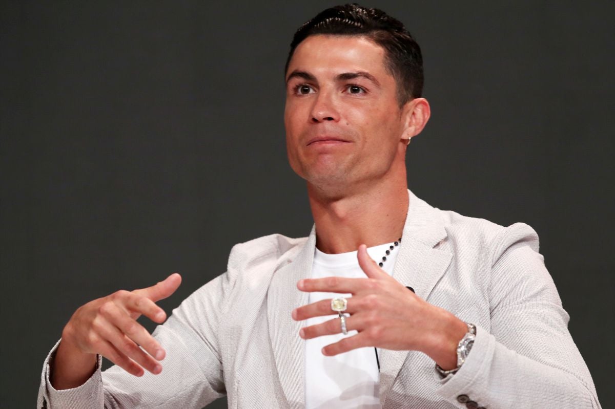 Svi su gledali samo u njegove ruke: Ronaldo se pojavio sa skupocjenim nakitom