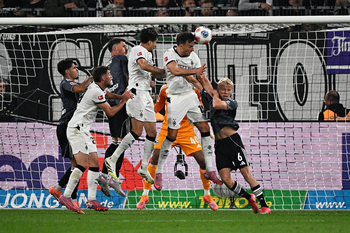 Ovaj rezultat Bundesliga ne pamti, Haris Tabaković zabio u stilu Edina Džeke u čudu od utakmice