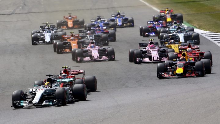 Hamilton slavio u trci za zaborav Ferrarija