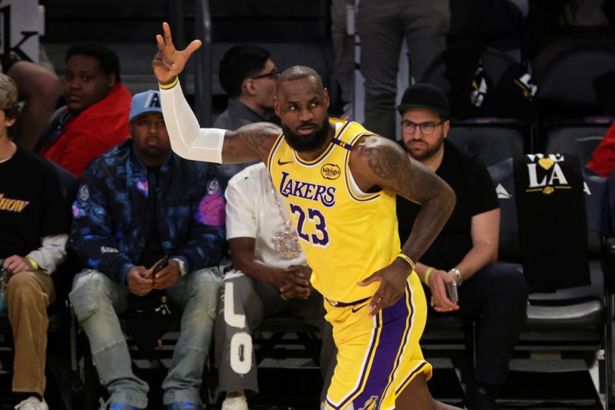 LeBron na raskrsnici: Povratak u Cleveland ili veliki šok u Los Angelesu? LeBron na raskrsnici: Povratak u Cleveland ili veliki šok u Los Angelesu?