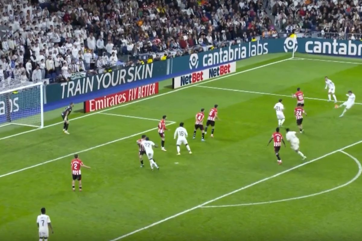Ma, kakav Modrić, kakav Vini: Valverde u 93. minuti izveo čudo i ostavio Real u igri za titulu! Ma, kakav Modrić, kakav Vini: Valverde u 93. minuti izveo čudo i ostavio Real u igri za titulu!
