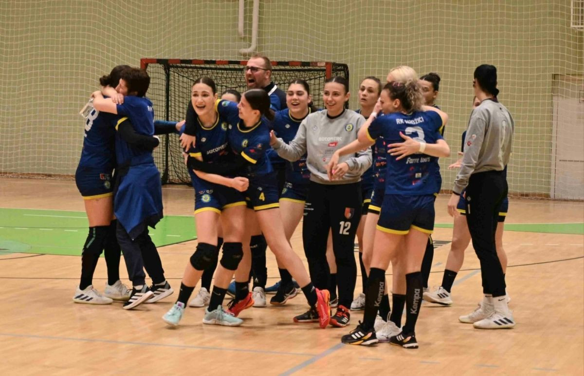 Ispod Igmana pjesma šampiona: Rukometašice Hadžića prvakinje Bosne i Hercegovine! Ispod Igmana pjesma šampiona: Rukometašice Hadžića prvakinje Bosne i Hercegovine!