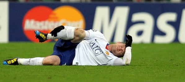 Rooney šest sedmica van terena