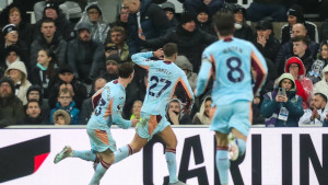 Nije ni čudo što ga Barbarez toliko želi: Janelt je opet zabio, Brentford radi čuda na Otoku