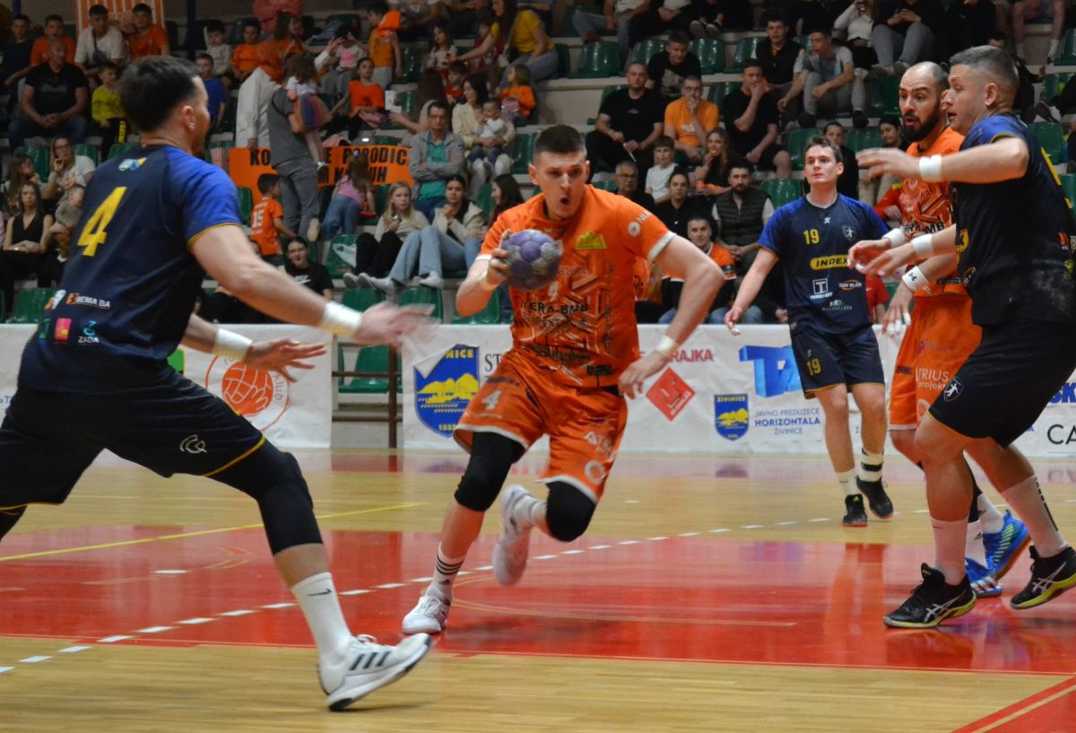 A nekada je to bio derbi: Konjuh sa 14 razlike razbio RK Gračanicu! A nekada je to bio derbi: Konjuh sa 14 razlike razbio RK Gračanicu!