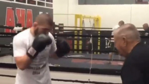 Šampion je ogroman: Khabib po kilaži ide prema teškoj kategoriji