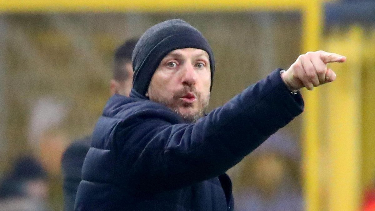 Di Francesco ostaje trener Rome, meč protiv Milana presudan 