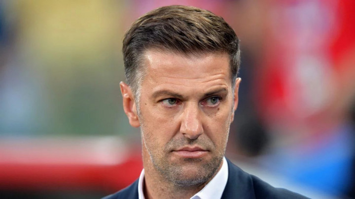 Krstajiću odbrojani dani na klupi Srbije?