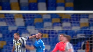 Chiellini napravio veliku glupost protiv Napolija, Juventus gubi