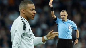 Peljto na centru u Londonu, repriza finala iz 2010. i običnim gledaocima neshvatljiva odluka UEFA-e!