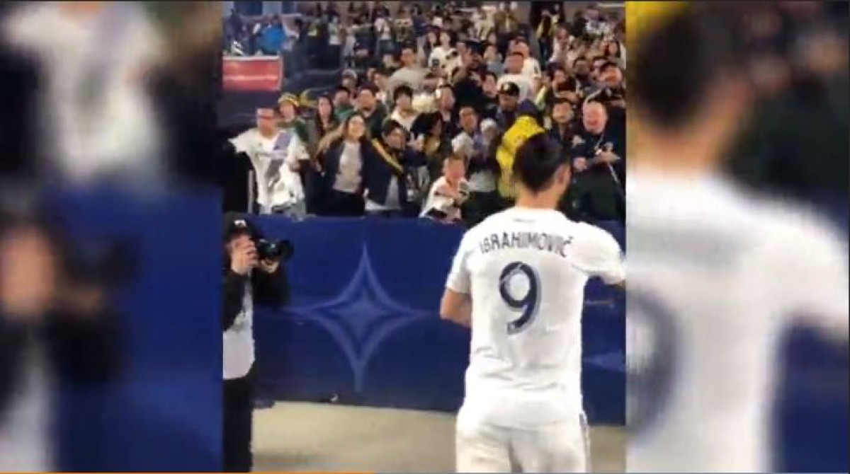 Ibrahimović skinuo dres i dao ga dječaku: "Evo ti, ali ćeš morati da..."