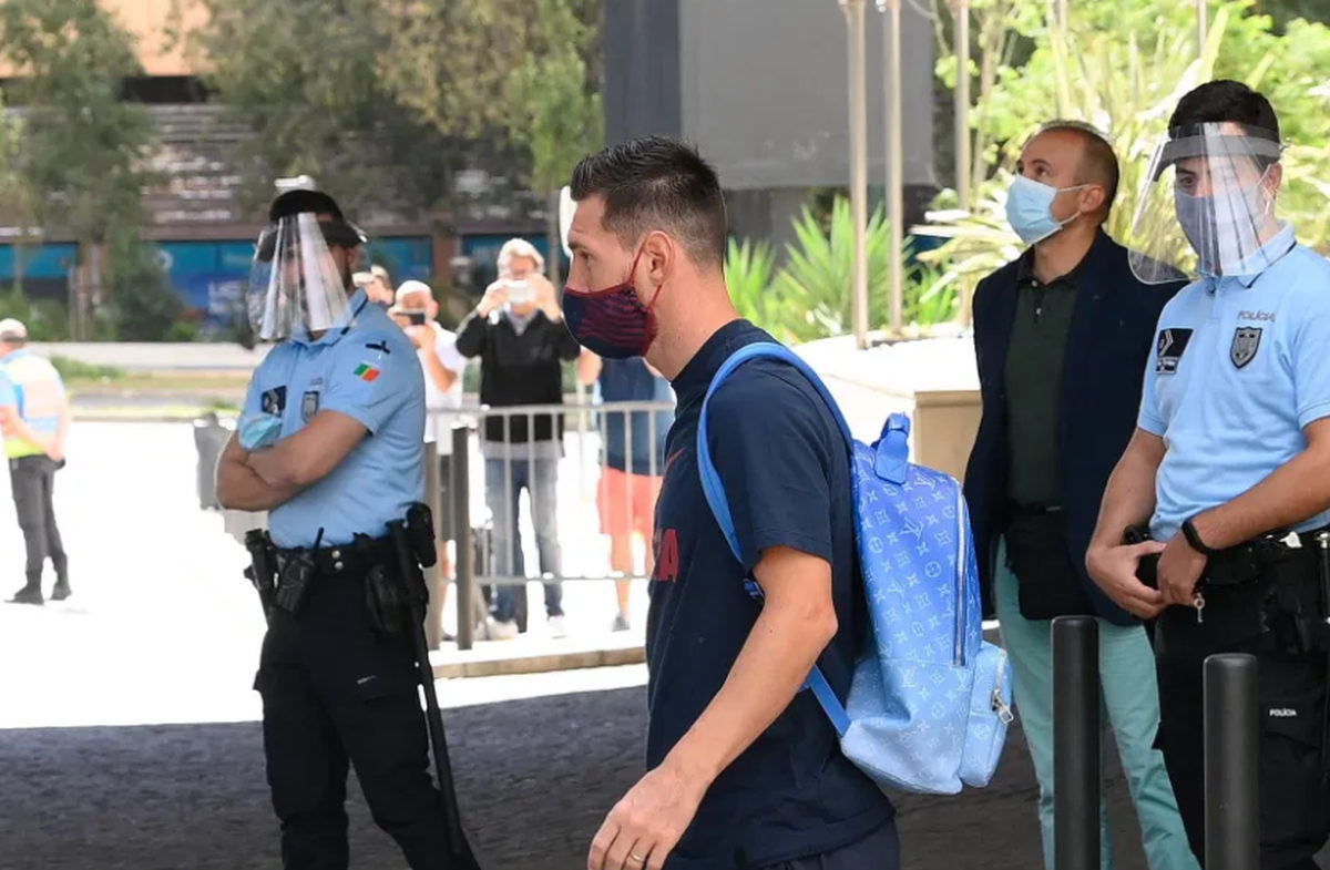Odjavili se prije vremena: Igrači Barcelone shrvani napuštali hotel u Lisabonu