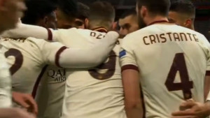 Džeki su oduzeli traku, ali duh kapitena ne mogu nikada, pokazuje to i detalj poslije gola Rome!
