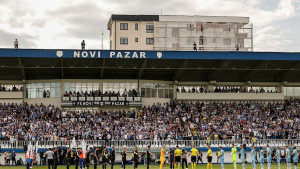 Nesvakidašnje scene izazvale prekid na meču Novi Pazar - Partizan: Ovo se ne viđa svaki dan!