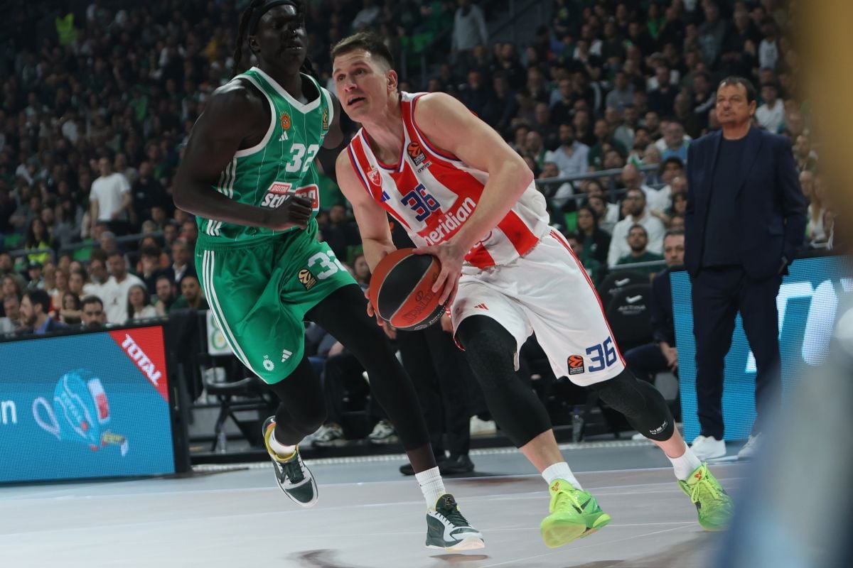 Nedović o svom odlasku iz Zvezde: "To trebate pitati njih..." Nedović o svom odlasku iz Zvezde: "To trebate pitati njih..."