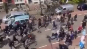 Nestvarne scene: Domaći po gradu ganjali navijače West Hama, udarali ih stolicama i biciklima