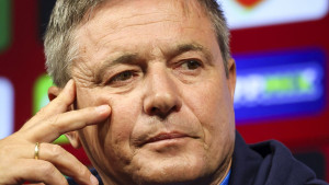 Stojković tjera po svom: Opet se pobrinuo da o njemu bruji Srbija, reakcija na uvrede je bez riječi!