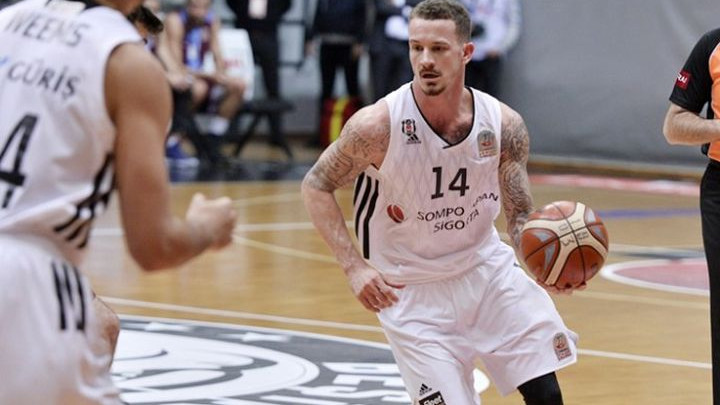 Josh Adams ponovo briljirao