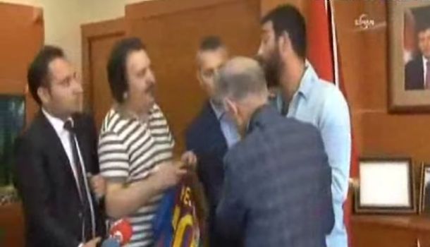 Navijači Barce bijesni: Turan odbio potpisati Messijev dres