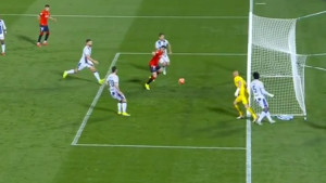 Budimir s dva metra promašio prazan gol, ali region bruji o onome što je Dmitrović uradio Hrvatu