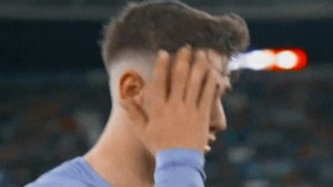 Niko nije vjerovao da je dobio udarac, a onda je Gavi otišao do sudije i pokazao mu oko