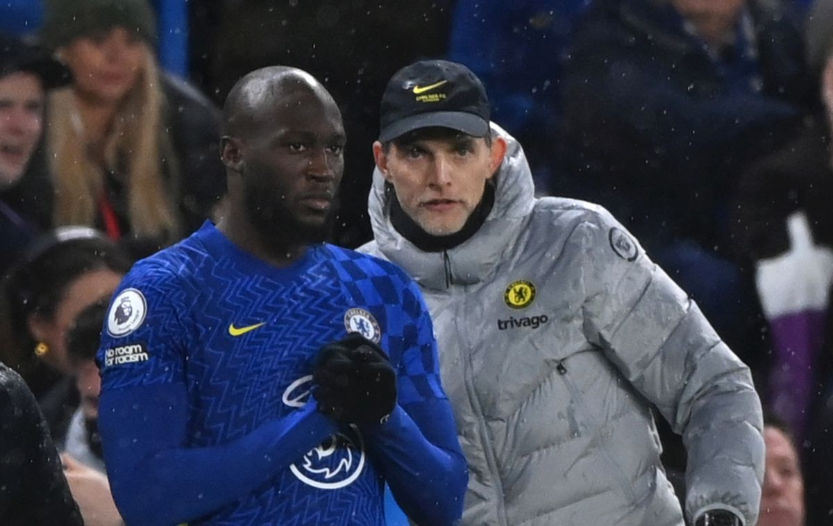 Zajedno su gledali utakmicu, a onda je Tuchel rekao nešto zbog čega je Lukaku totalno izgubio živce Zajedno su gledali utakmicu, a onda je Tuchel rekao nešto zbog čega je Lukaku totalno izgubio živce