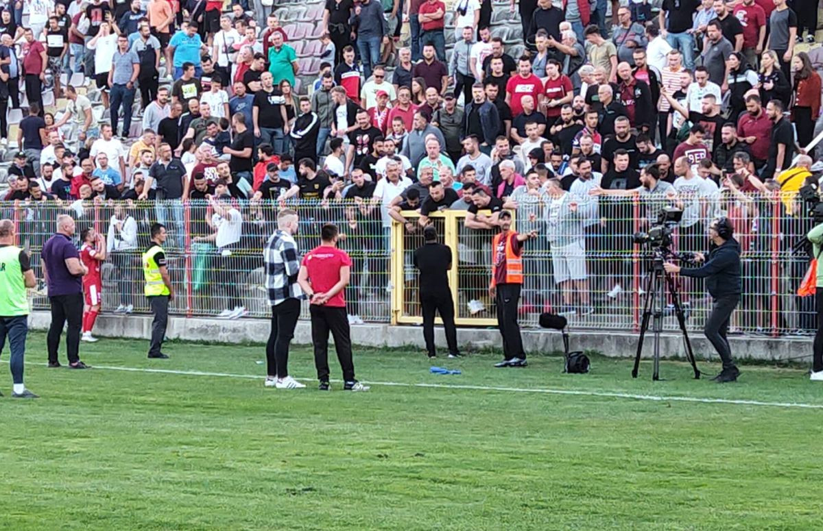 Dudićev dijalog s najvatrenijim navijačima Sarajeva, na raportu i igrači kojima su zviždali