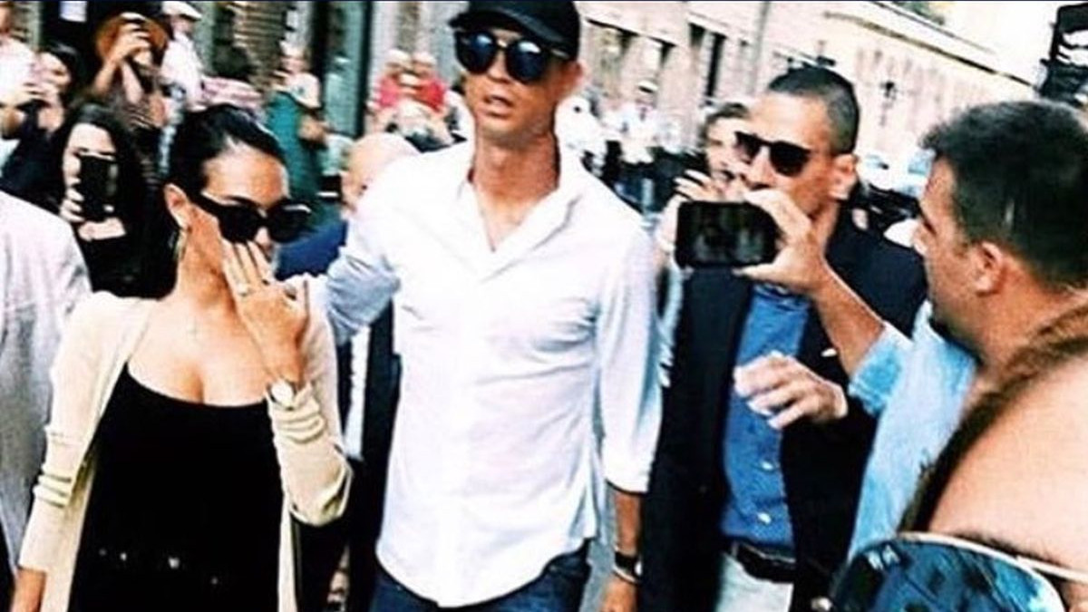 Kolaps u Milanu: Ronaldo stigao u šoping, ali svi su gledali u Georginin šorc 