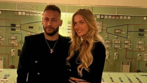 Magnet za lijepe dame: Neymar se na predstavljanju pojavio s najzgodnijom sportistkinjom svijeta