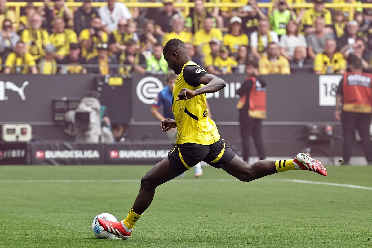 Serhou Guirassy pred transferom u Italiju, problem pravi cijena koju je postavila Borussia Serhou Guirassy pred transferom u Italiju, problem pravi cijena koju je postavila Borussia