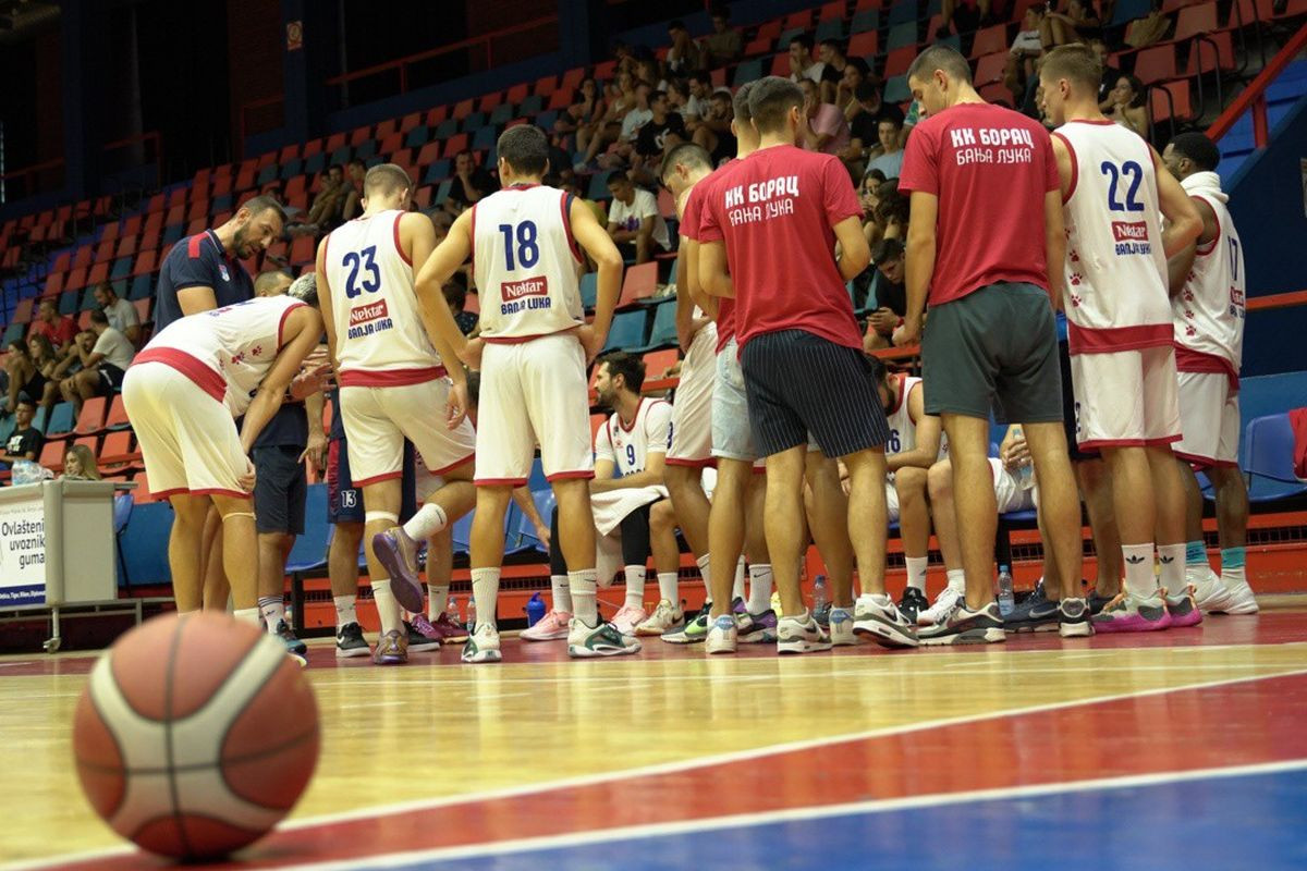 Derbi otvorio novu košarkašku sezonu: Široki pregazio Borac u Pecari Derbi otvorio novu košarkašku sezonu: Široki pregazio Borac u Pecari