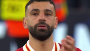 Salah u suzama gledao šta radi bezobrazni Hakimi, navijači Liverpoola brutalno "ugasili" Marokanca