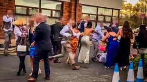Došli na dobrotvornu večeru, pa izazvali nezapamćenu tuču