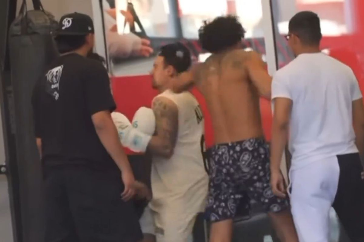YouTuber 'prankovao' UFC zvijezdu, dobio je brutalne batine YouTuber 'prankovao' UFC zvijezdu, dobio je brutalne batine