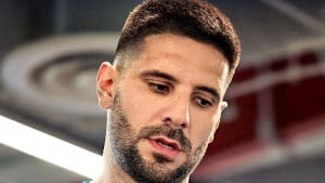 Koliko su Arapi brutalni danas je na koži osjetio Mitrović: Iz Beograda ide u Njemačku, a tamo će...