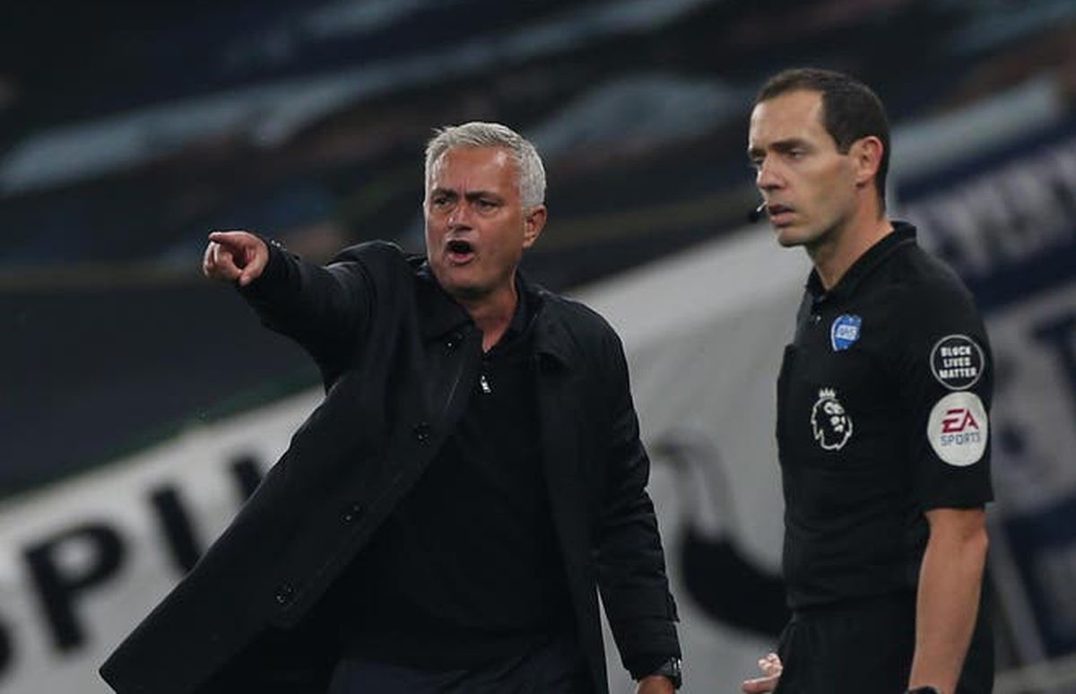 Mourinho bijesan na VAR, smatra da je i pravilo o pet izmjena pomoglo Unitedu