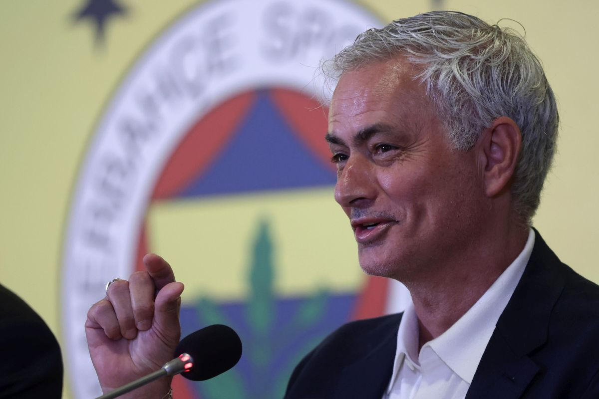 Fener se ne igra: Mourinho pozvao posrnulu zvijezdu, ponuda je na stolu! Fener se ne igra: Mourinho pozvao posrnulu zvijezdu, ponuda je na stolu!