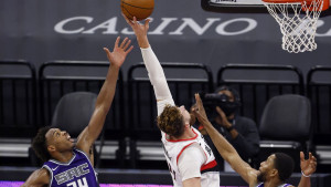 Bosanska zvijer se budi: Fenomenalan nastup Jusufa Nurkića protiv Sacramento Kingsa