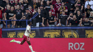 Užasne scene u Pragu: Sudija Oliver zaprijetio da će prekinuti meč Sparta - Monaco