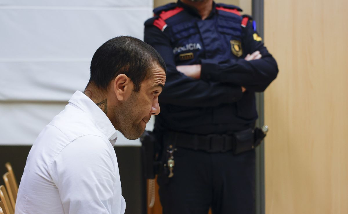 Osuđen na četiri i po godine zatvora, a sada oslobođen: Sud presudio u korist Danija Alvesa! Osuđen na četiri i po godine zatvora, a sada oslobođen: Sud presudio u korist Danija Alvesa!