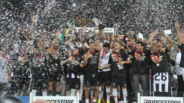 Atletico i Ronaldinho osvojili Copu Libertadores Atletico i Ronaldinho osvojili Copu Libertadores