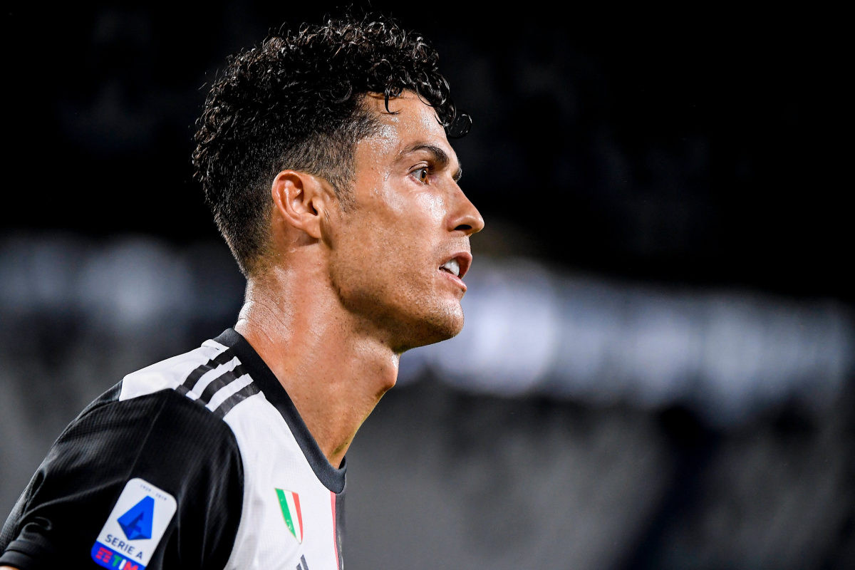 FIFA se ovaj put gadno prevarila u želji da Ronalda prikaže nedodirljivim