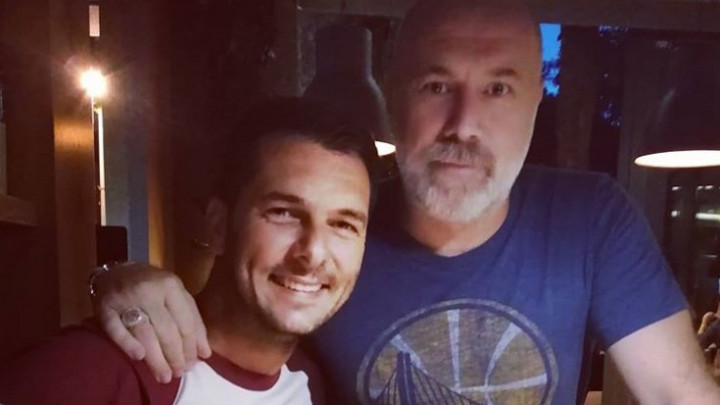 Preskupa je ovo fotografija: Kapiteni ponovo zajedno uz poznati narodni hit