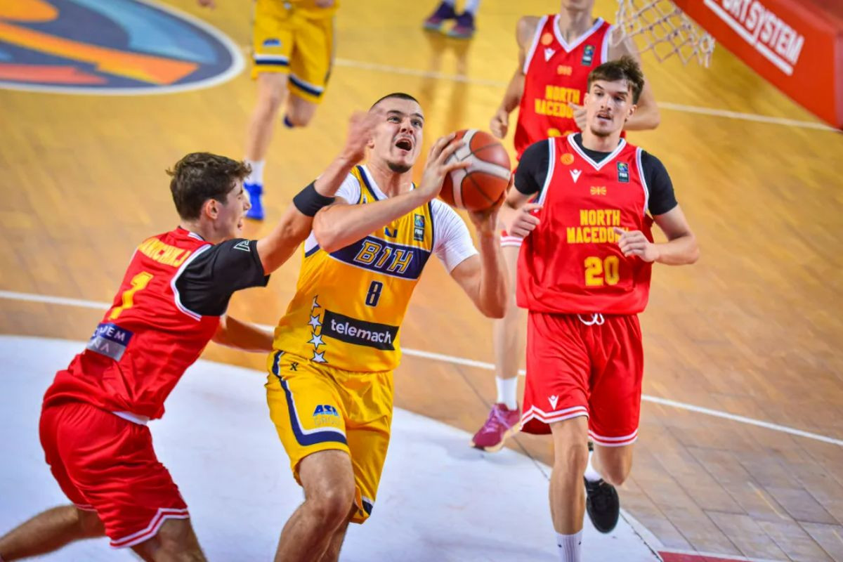 U18 selekcija BiH nestala s parketa u posljednjoj dionici i izgubila od Sjeverne Makedonije U18 selekcija BiH nestala s parketa u posljednjoj dionici i izgubila od Sjeverne Makedonije