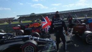 Hamilton izbacio Verstappena iz utrke, a onda tokom proslave provocirao Red Bull