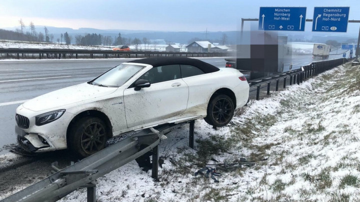 Zvijezda Bayerna izgubila kontrolu nad skupocjenim Mercedesom