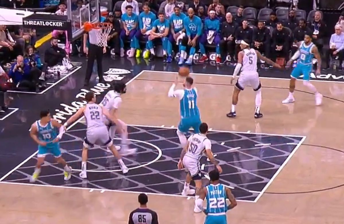 Jusuf Nurkić debitovao za Charlotte Hornetse Jusuf Nurkić debitovao za Charlotte Hornetse