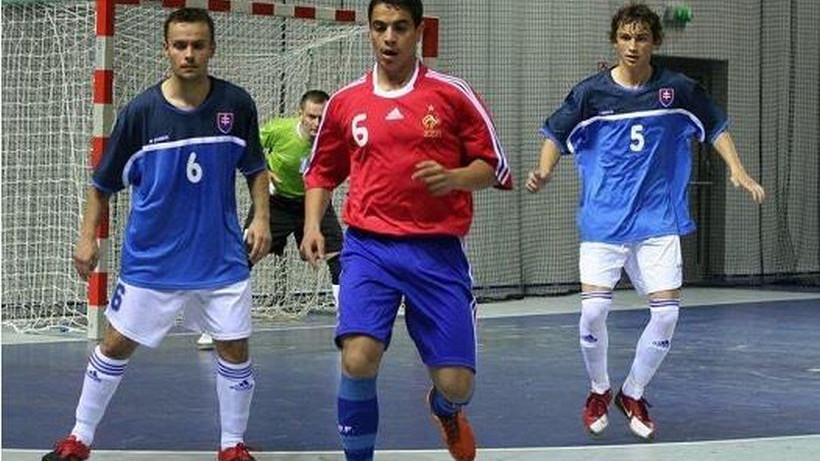 Sinoć debitovao za Francusku, a igrao za futsal reprezentaciju Sinoć debitovao za Francusku, a igrao za futsal reprezentaciju
