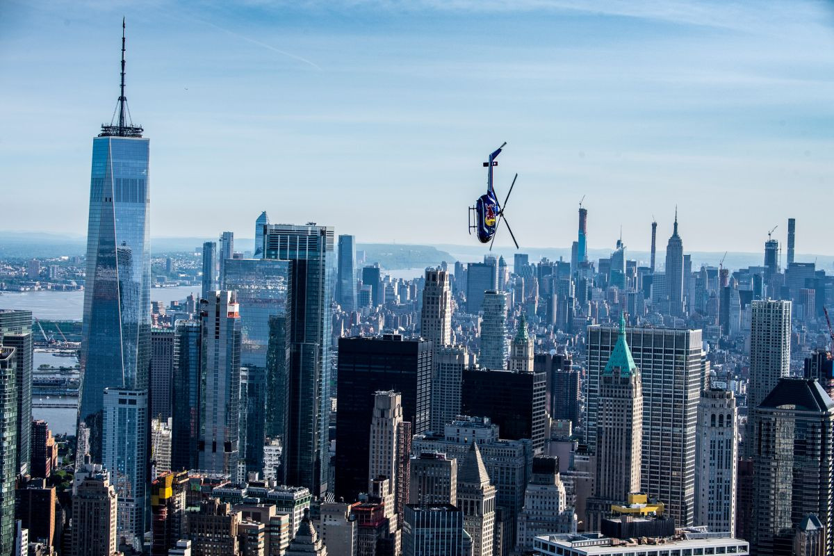Vratolomije helikopterom iznad New Yorka od kojih staje dah