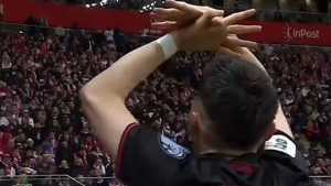 Lewandowski u šoku, igrač Dinama slavi, a srpski komentator kao da mu je neko umro